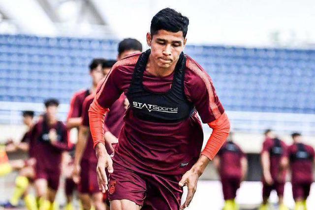  尤文图斯争议判罚受益保住联赛领头羊位置  