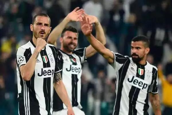  法兰克福防守稳固，零封对手稳居联赛第一集团